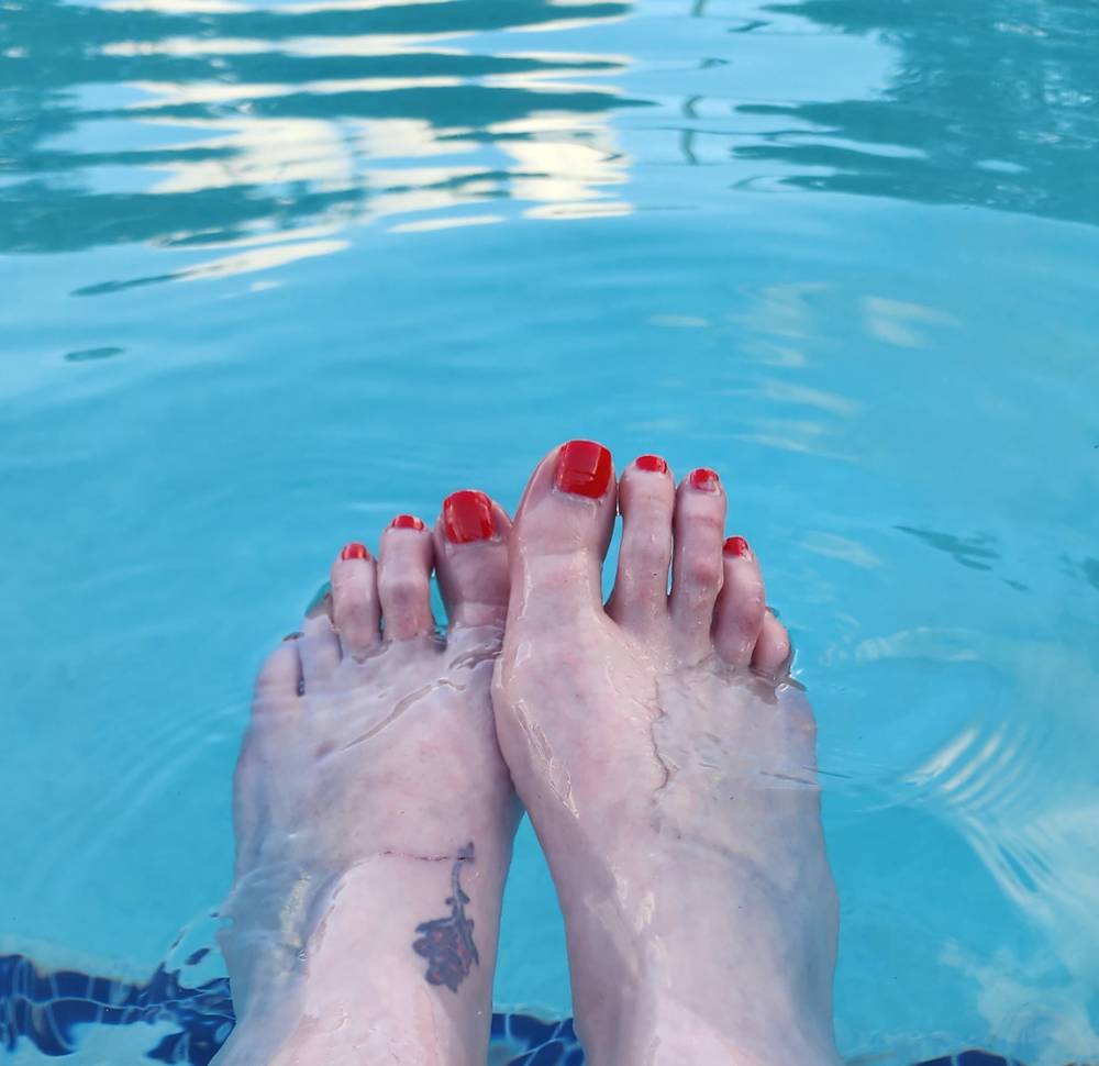 FEET CONTENT AND USED CLOTHING/ITEMS OnlyFans – free nudes, naked, leaked