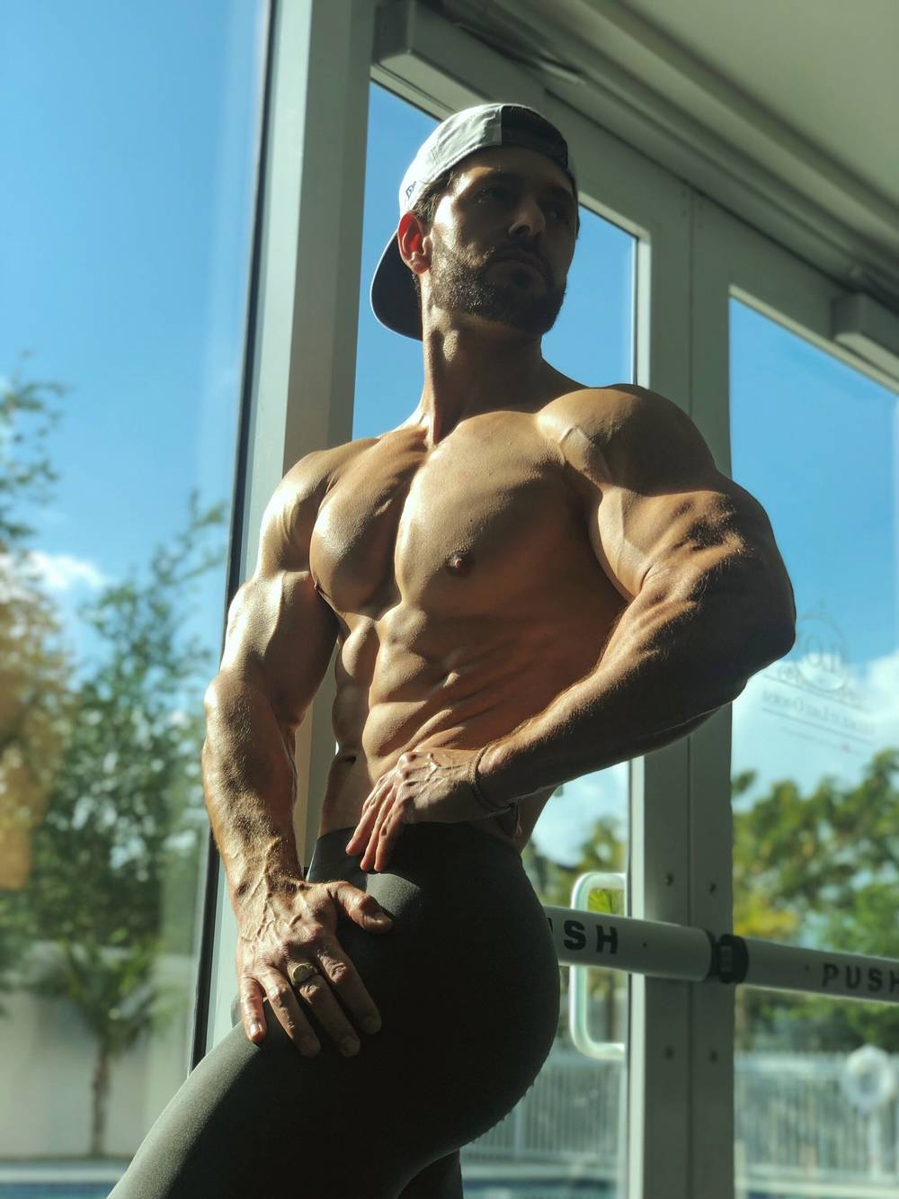 Musclebuttguy